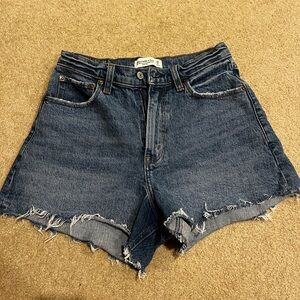 Abercrombie curve love 90s relaxed cutoff high rise shorts